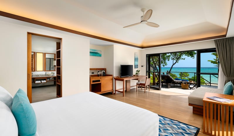 SAii PhiPhi Island Village Beachfront Junior Suite King Bed Layout